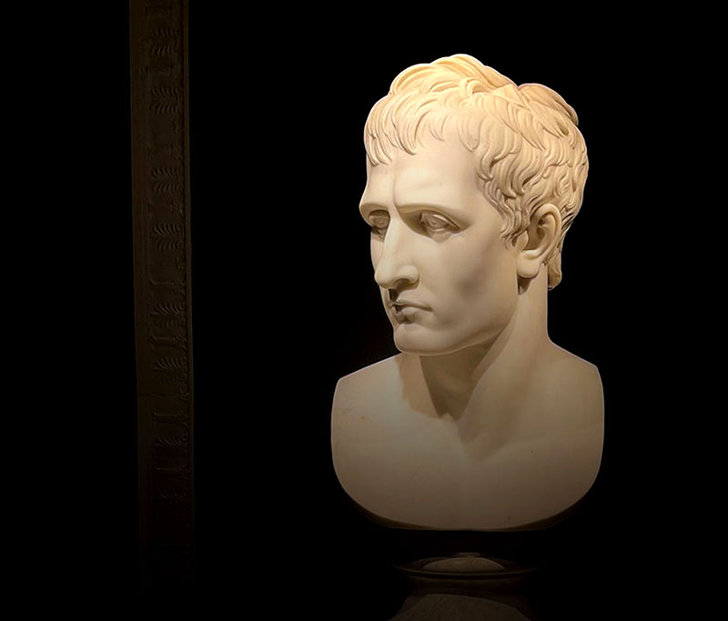 la découverte antiquaire Paris. maingauche.com